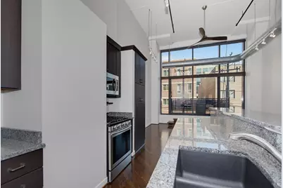 1224 W Van Buren Street #220, Chicago, IL 60607 - Photo 4