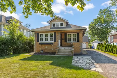 1002 N President Street, Wheaton, IL 60187 - Photo 1