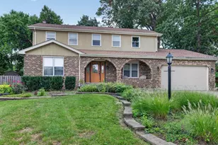 9S565 S Allison Ct S, Willowbrook, IL 60527 - Photo 1