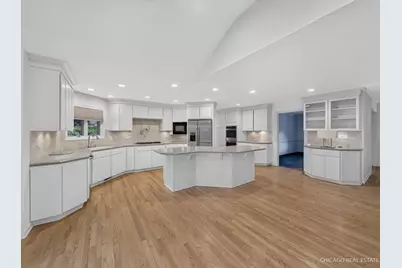 9S565 S Allison Court S, Willowbrook, IL 60527 - Photo 8