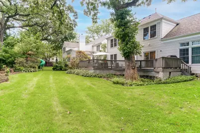 1121 Williamsburg Circle, Grayslake, IL 60030 - Photo 24