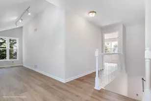 1020 Prairie View Ct, Naperville, IL 60563 - Photo 8
