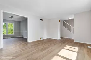 1020 Prairie View Ct, Naperville, IL 60563 - Photo 6