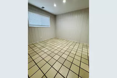 7011 N Hamlin Avenue, Lincolnwood, IL 60712 - Photo 10