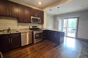 3238 N Hamlin Ave, Chicago, IL 60618 - Photo 2