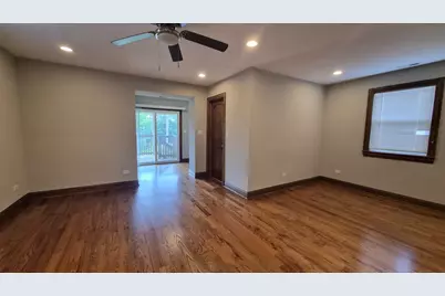 3238 N Hamlin Avenue #2, Chicago, IL 60618 - Photo 6