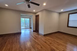 3238 N Hamlin Ave, Chicago, IL 60618 - Photo 6