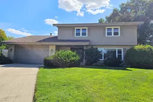 5841 Hoylake Dr, Rockford, IL 61107 - Photo 1