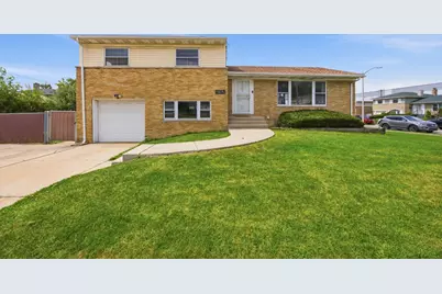 1670 N 5th Avenue, Melrose Park, IL 60160 - Photo 1