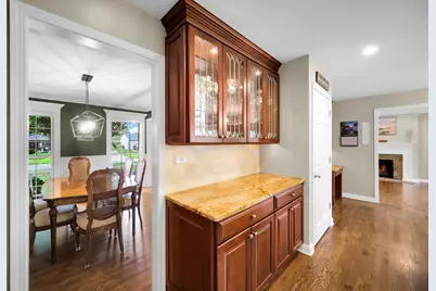 2031 Burnham Place, Wheaton, IL 60189 - Photo 8
