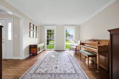 2031 Burnham Place, Wheaton, IL 60189 - Photo 18