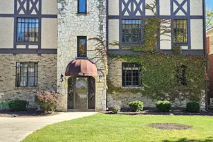 410 N Raynor Ave, Joliet, IL 60435 - Photo 2