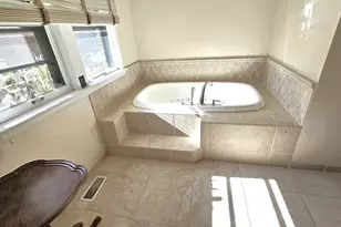410 N Raynor Ave, Joliet, IL 60435 - Photo 38