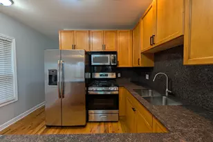 2451 W Harrison St, Chicago, IL 60612 - Photo 12