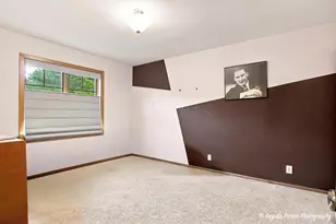 210 Maplewood Dr, Antioch, IL 60002 - Photo 6