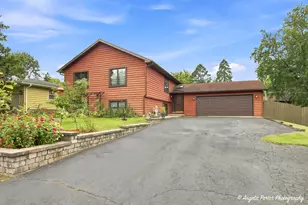 210 Maplewood Dr, Antioch, IL 60002 - Photo 40