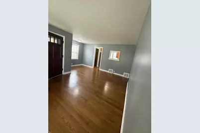 7529 W Rosedale Avenue, Chicago, IL 60631 - Photo 4
