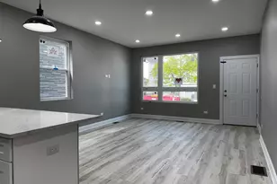 4933 W Walton St, Chicago, IL 60651 - Photo 10