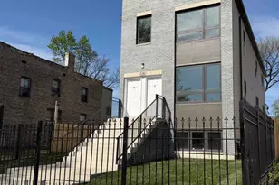 4933 W Walton St, Chicago, IL 60651 - Photo 2