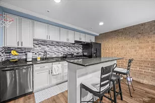 509 Kenneth Cir, Elgin, IL 60120 - Photo 14
