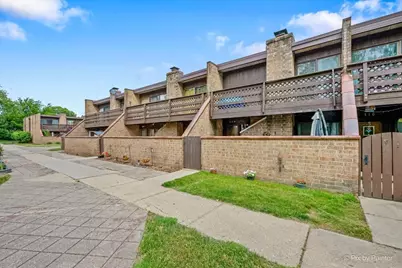 509 Kenneth Circle, Elgin, IL 60120 - Photo 2