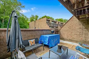 509 Kenneth Cir, Elgin, IL 60120 - Photo 8