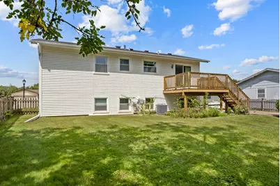215 Parkchester Road, Elk Grove Village, IL 60007 - Photo 22