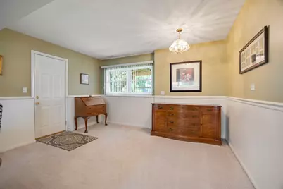 215 Parkchester Road, Elk Grove Village, IL 60007 - Photo 16
