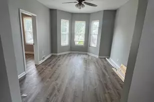707 E 92nd Pl, Chicago, IL 60619 - Photo 8
