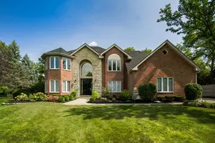 13701 Oak Tree Ln, Lemont, IL 60439 - Photo 2