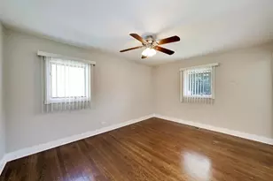 655 Thornwood Dr, Buffalo Grove, IL 60089 - Photo 4