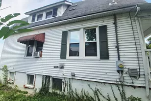 14 E Logan St, Harrisburg, IL 62946 - Photo 2