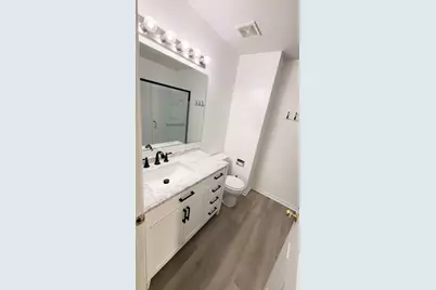 [Address not provided], Hoffman Estates, IL 60169 - Photo 16