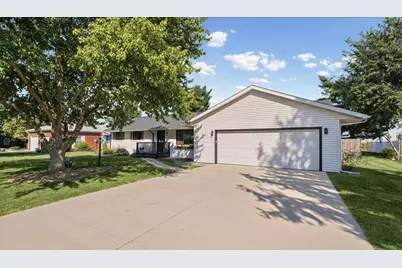 65 Chestnut Court, Champaign, IL 61822 - Photo 2