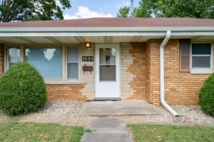 203 E Bullard St, Forrest, IL 61741 - Photo 2