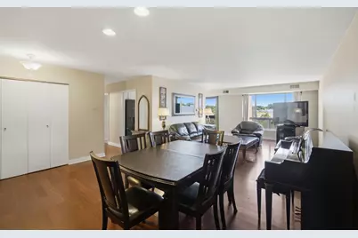 [Address not provided], Glenview, IL 60025 - Photo 6