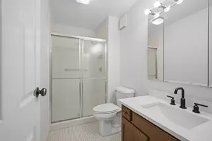 [Address not provided], Glenview, IL 60025 - Photo 14