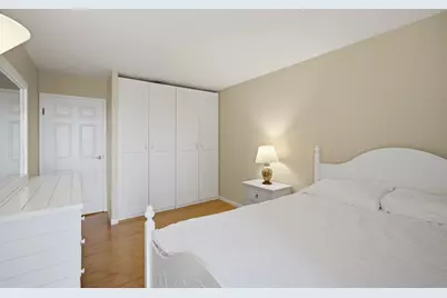 [Address not provided], Glenview, IL 60025 - Photo 16