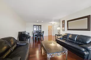 [Address not provided], Glenview, IL 60025 - Photo 8