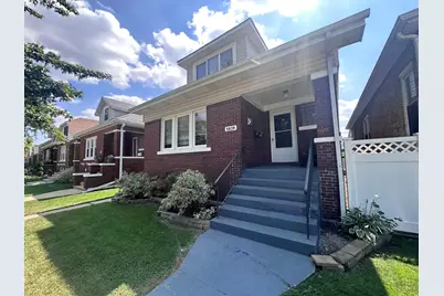5839 W Eastwood Avenue, Chicago, IL 60630 - Photo 2