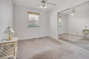 1067 Grissom Trail, Elk Grove Village, IL 60007 - Photo 16