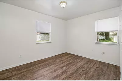 726 N Webster Circle, Kankakee, IL 60901 - Photo 6