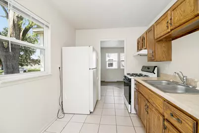 726 N Webster Circle, Kankakee, IL 60901 - Photo 10
