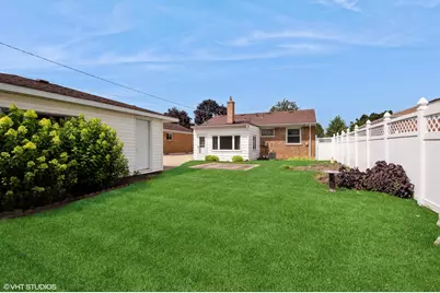 8223 N Washington Street, Niles, IL 60714 - Photo 30