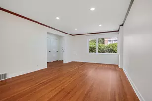 7248 N Ridge Blvd, Chicago, IL 60645 - Photo 4