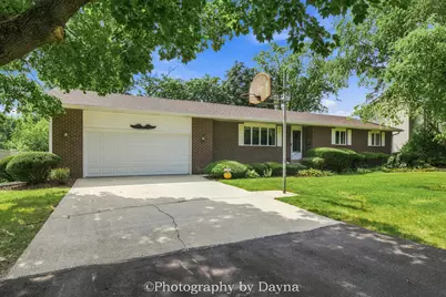 6070 Darline Drive, Saint Anne, IL 60964 - Photo 2