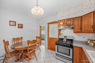 4984 N Major Ave, Chicago, IL 60630 - Photo 4
