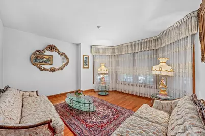 4984 N Major Avenue, Chicago, IL 60630 - Photo 6