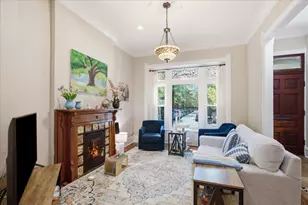 224 W St Paul Ave, Chicago, IL 60614 - Photo 2