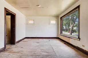 659 W 116th Pl, Chicago, IL 60628 - Photo 6